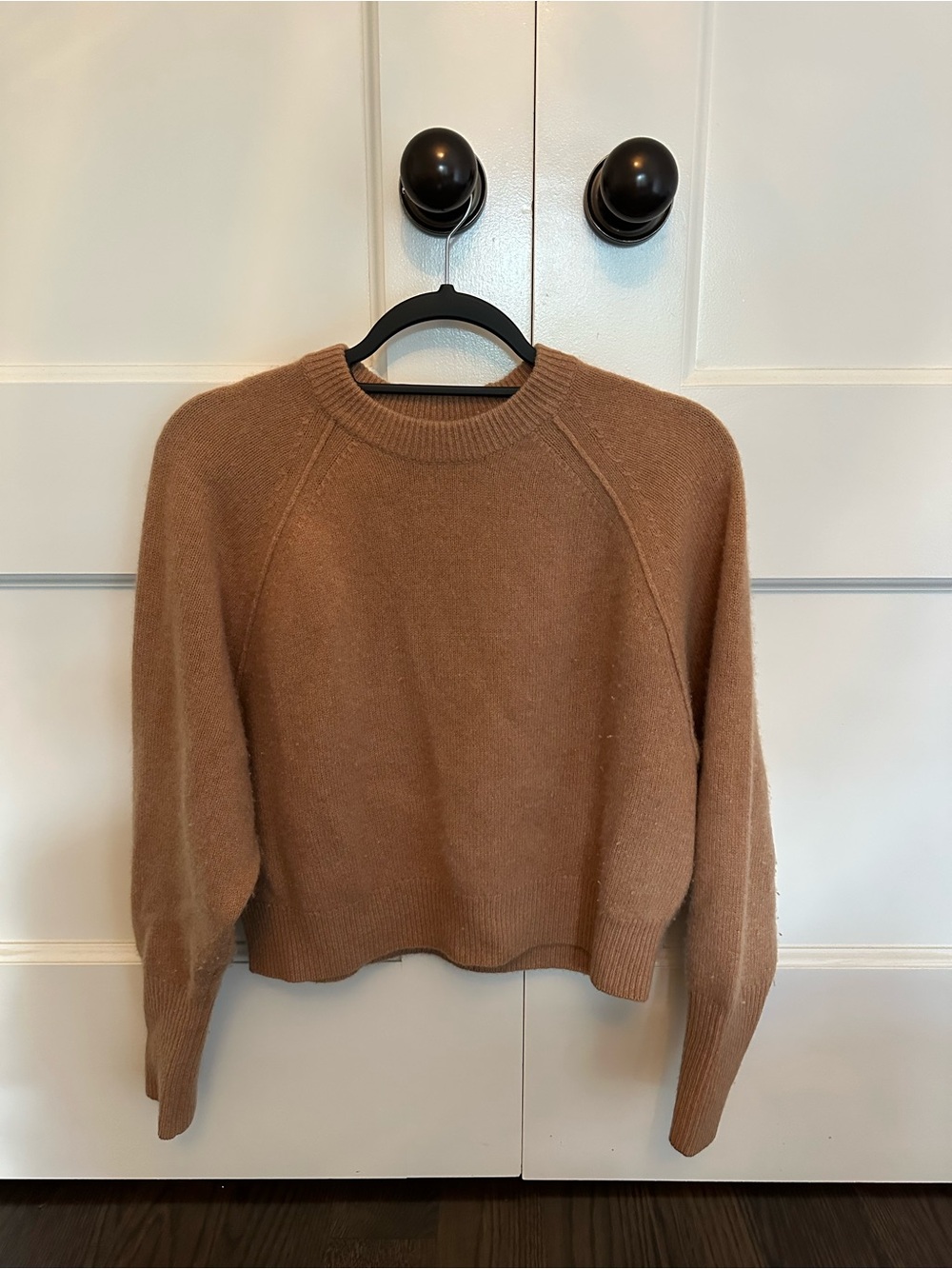 Aritzia Babaton 100% Cashmere Crewneck Sweater Brown Size Small